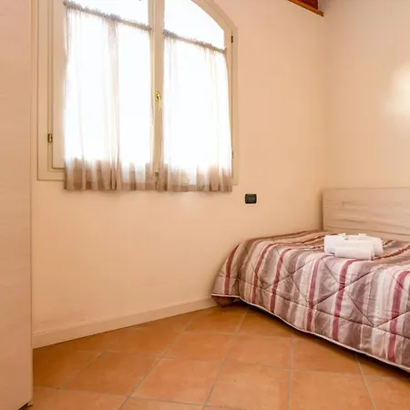 Nyaraló Borgo Del Torchio E6 *