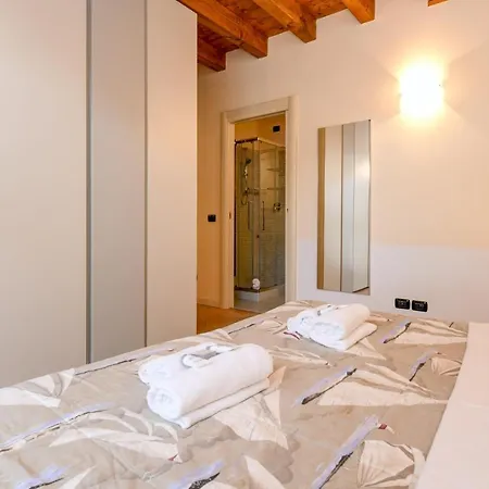 Borgo Del Torchio E6 * Manerba del Garda